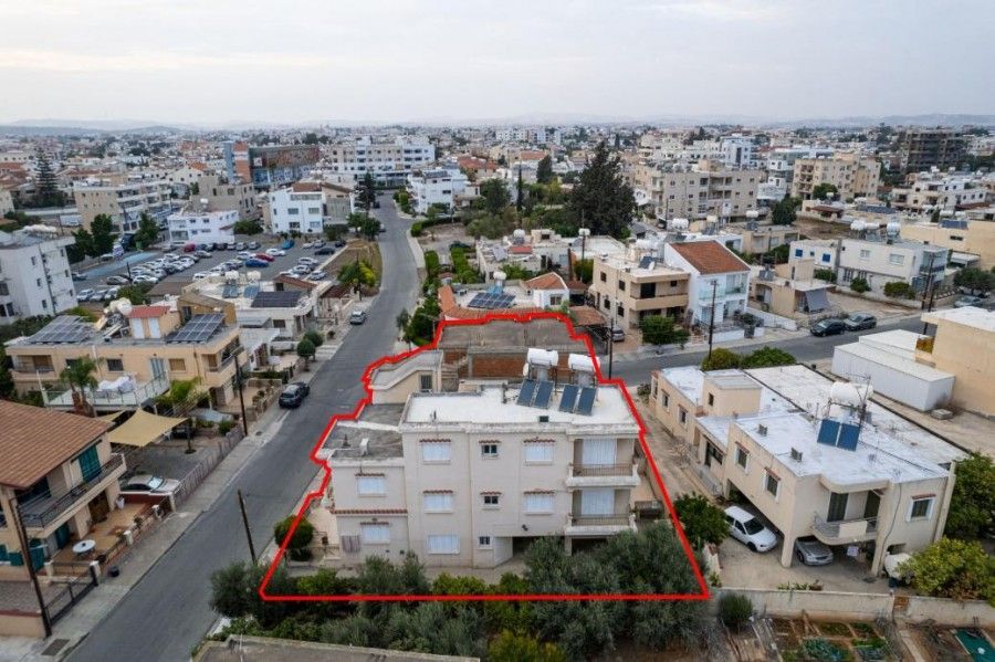 Коммерческая недвижимость в Ларнаке, Кипр, 556 м² - фото 1
