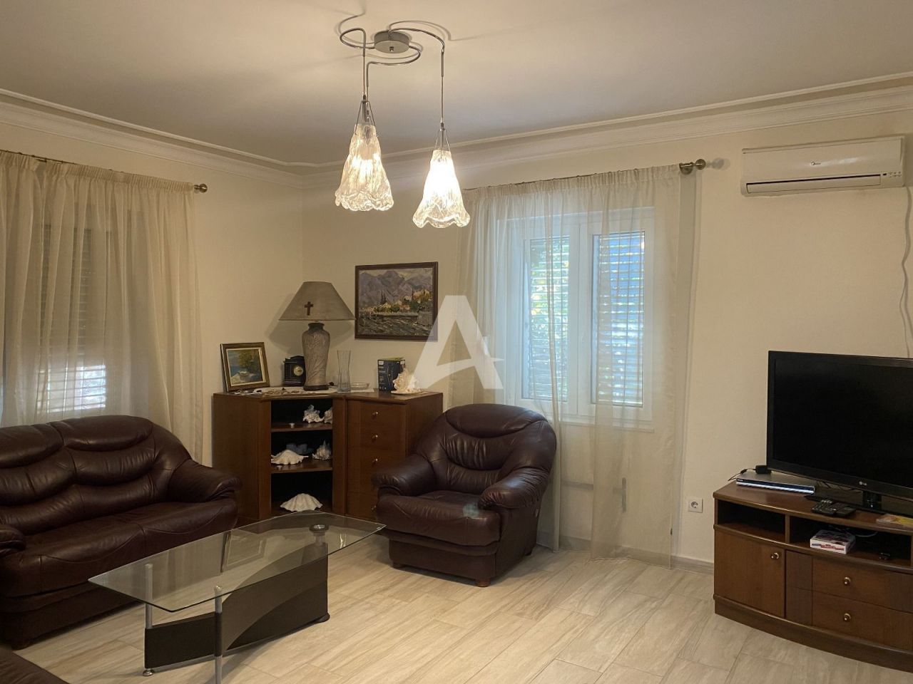 Вилла в Сутоморе, Черногория, 270 м² - фото 1