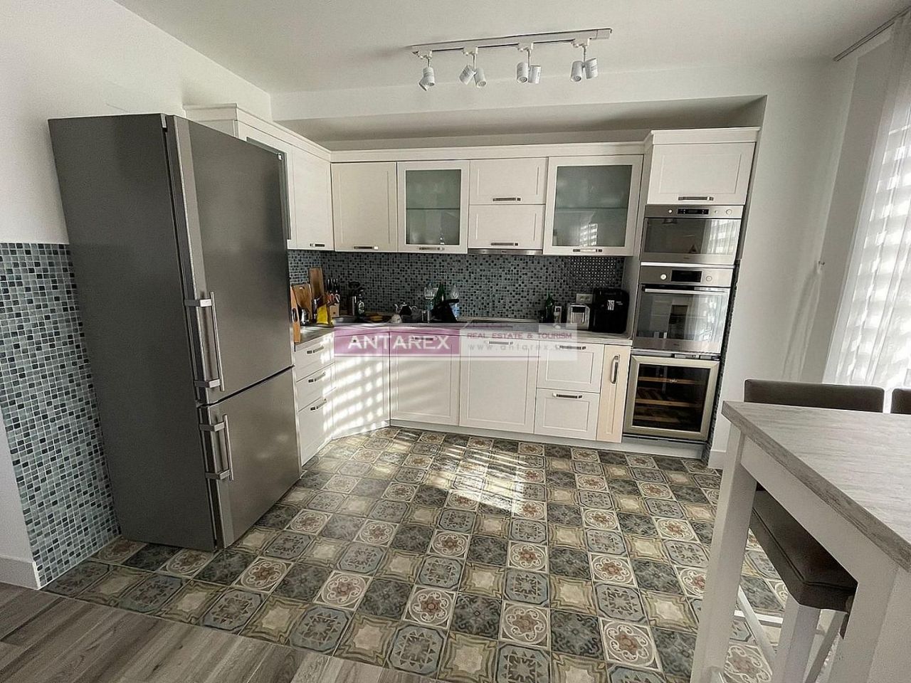 Апартаменты в Добра Воде, Черногория, 222 м² - фото 4