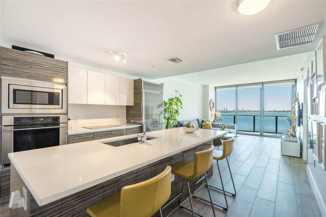 Квартира в Майами, США, 100 м² - фото 2