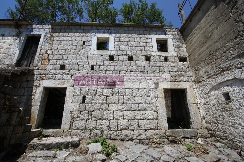 Вилла в Игало, Черногория, 101 м2 - фото 1