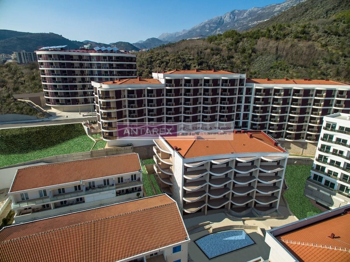 Апартаменты в Бечичи, Черногория, 46 м2 - фото 1