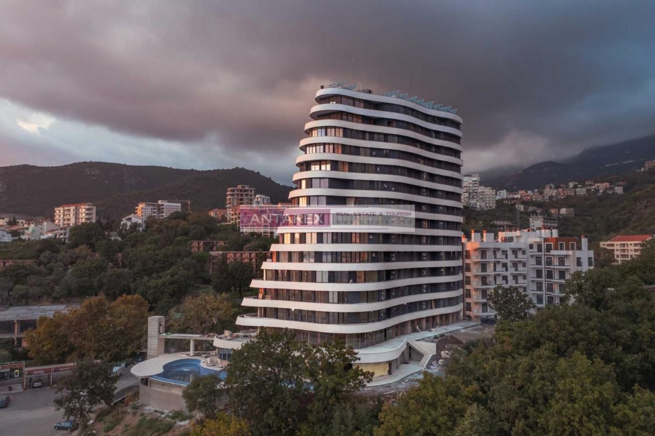 Апартаменты в Бечичи, Черногория, 39 м2 - фото 1