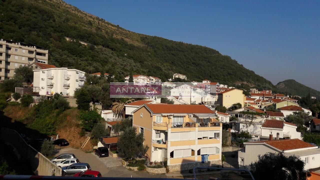 Апартаменты в Петроваце, Черногория, 74 м2 - фото 1