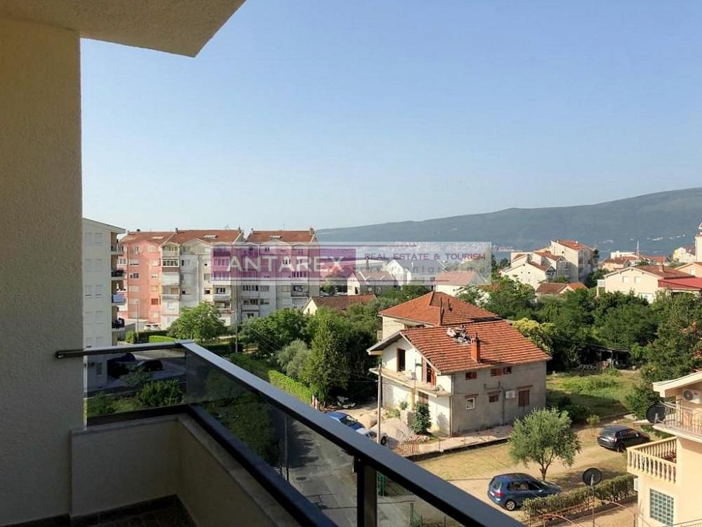 Апартаменты в Биеле, Черногория, 40 м2 - фото 1