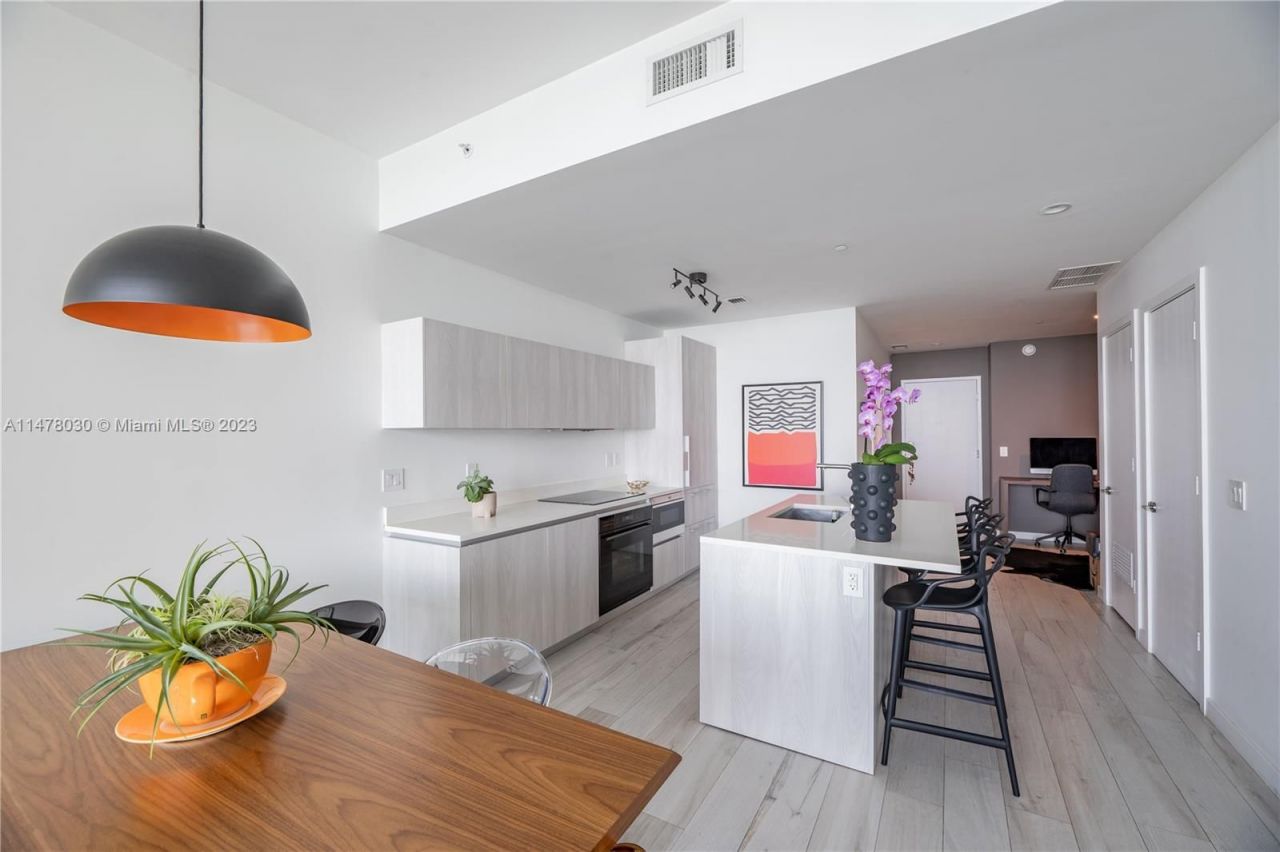 Квартира в Майами, США, 90 м² - фото 14