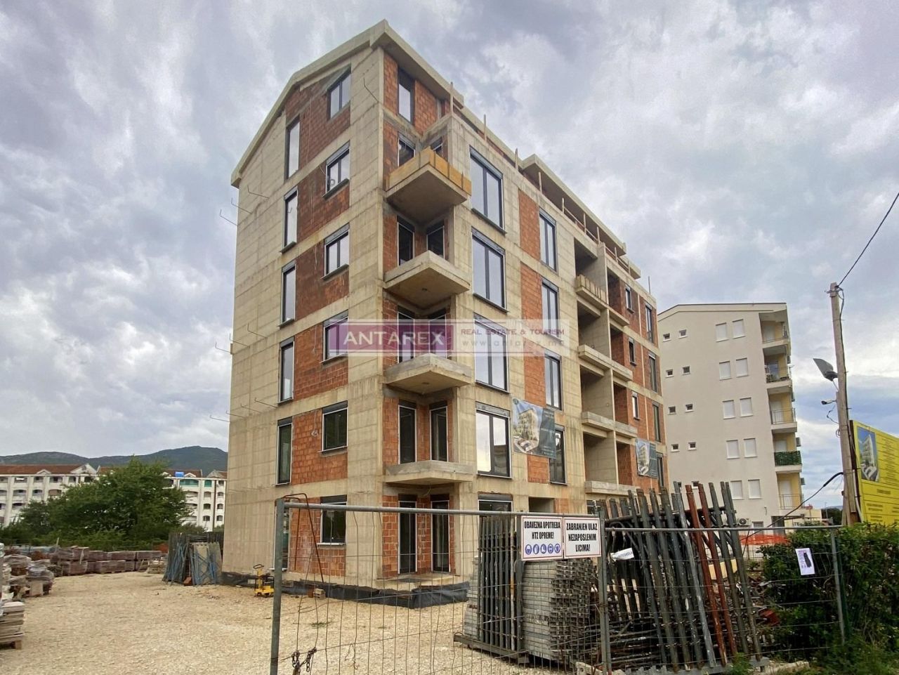 Апартаменты в Биеле, Черногория, 107 м2 - фото 1