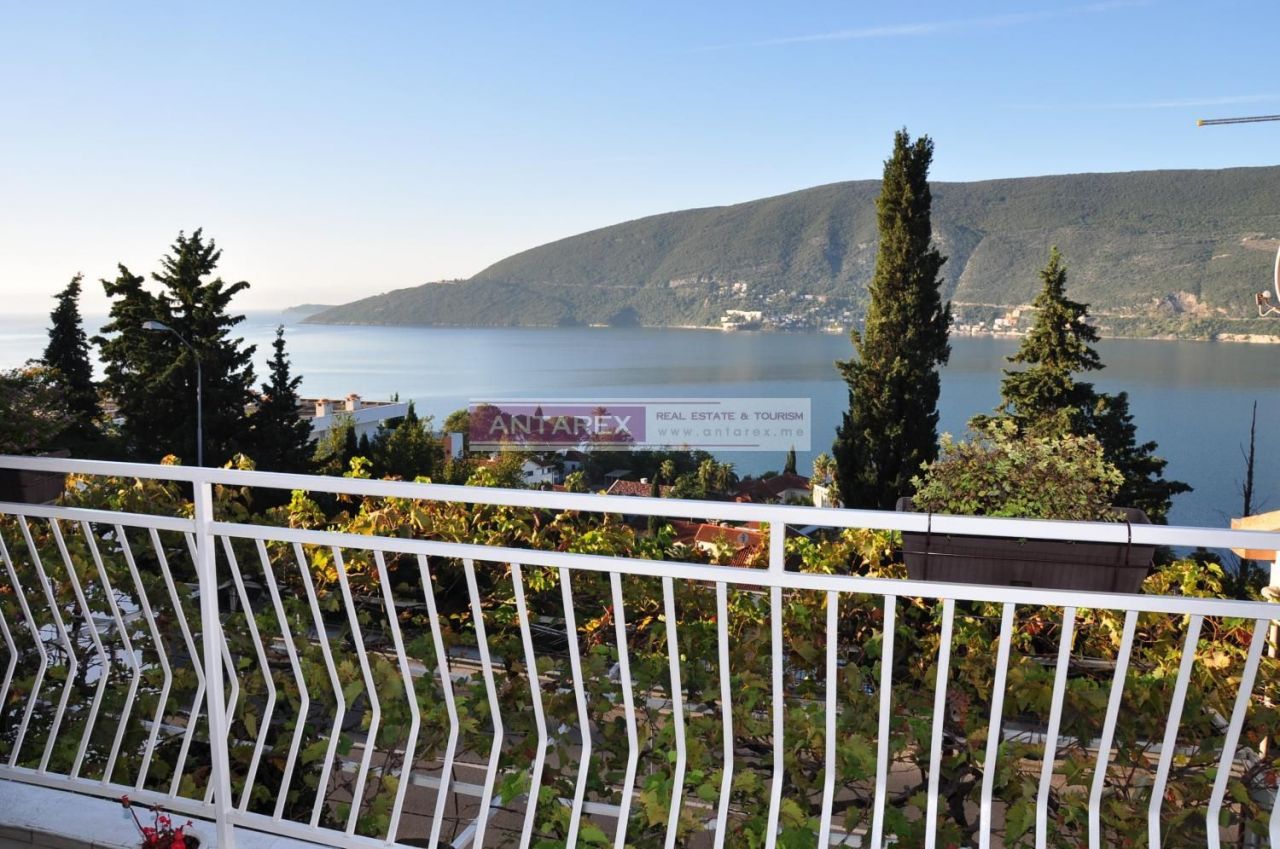 Вилла в Херцег-Нови, Черногория, 153 м² - фото 2