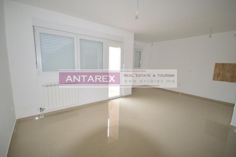 Коммерческая недвижимость в Игало, Черногория, 350 м² - фото 2