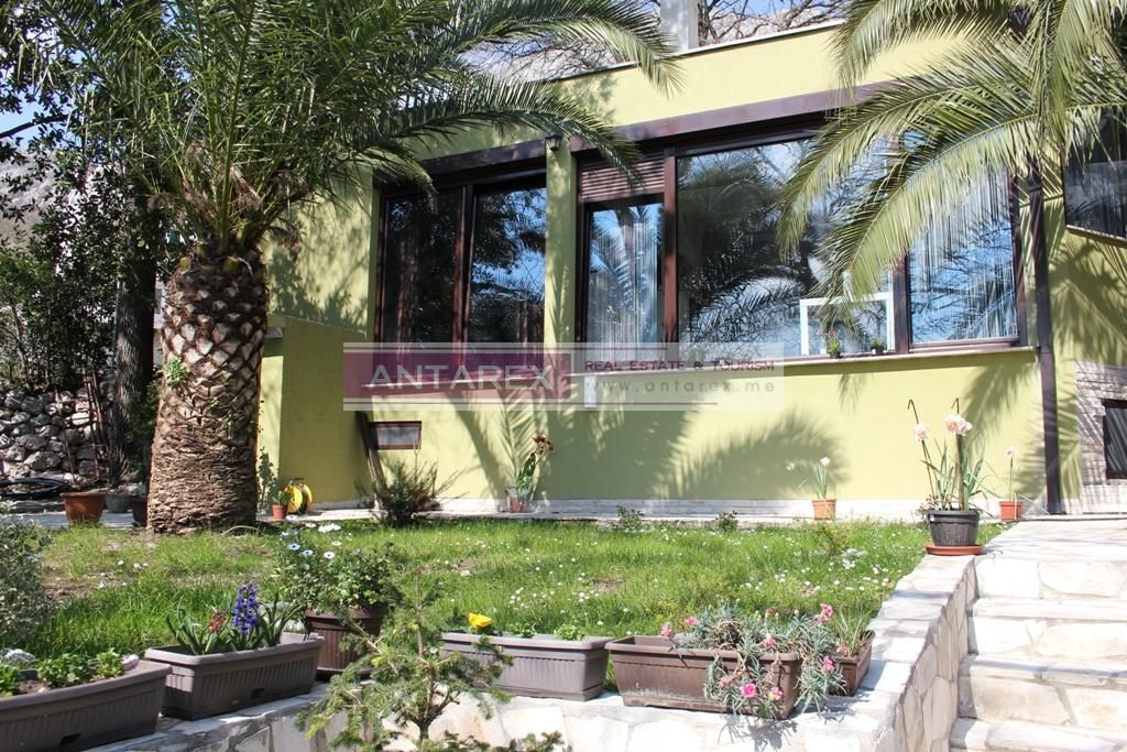 Вилла в Ораховаце, Черногория, 110 м² - фото 2