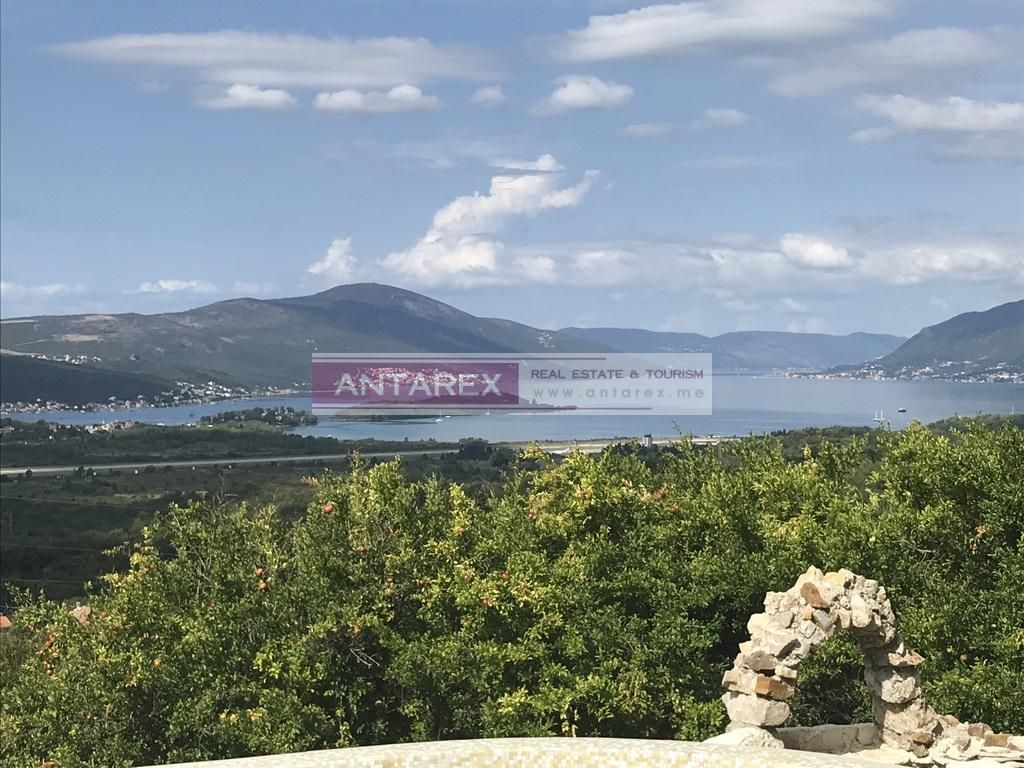 Вилла в Тивате, Черногория, 440 м² - фото 2