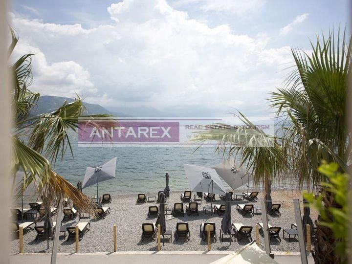 Коммерческая недвижимость в Биеле, Черногория, 1 000 м² - фото 2