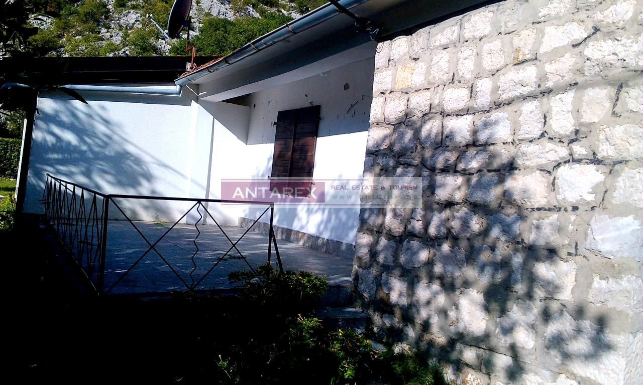 Вилла в Ораховаце, Черногория, 55 м² - фото 2