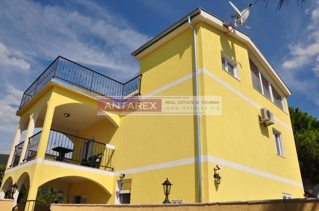 Вилла на полуострове Луштица, Черногория, 300 м² - фото 2