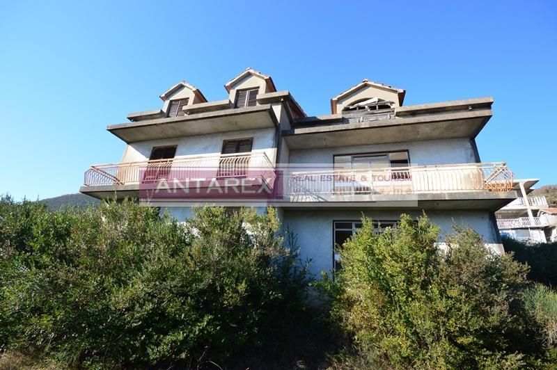 Вилла в Биеле, Черногория, 335 м² - фото 2