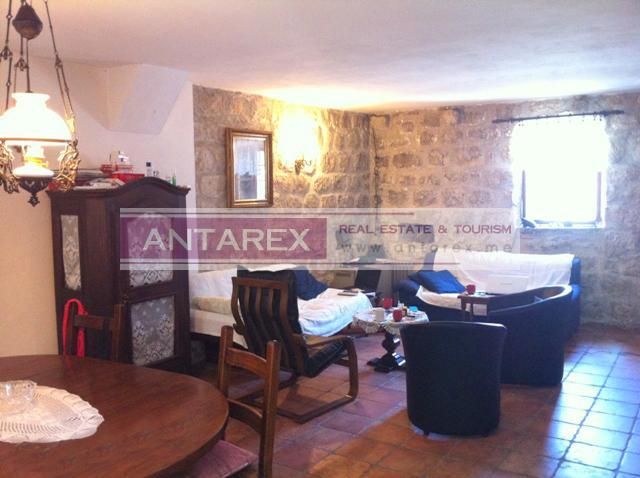 Вилла в Прчани, Черногория, 260 м² - фото 2