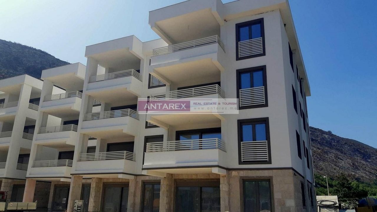 Апартаменты в Игало, Черногория, 100 м² - фото 2