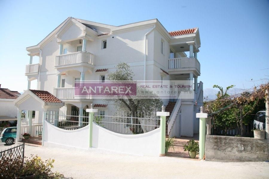 Вилла в Тивате, Черногория, 510 м² - фото 2