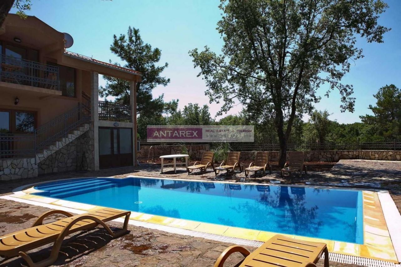 Вилла на полуострове Луштица, Черногория, 225 м² - фото 2