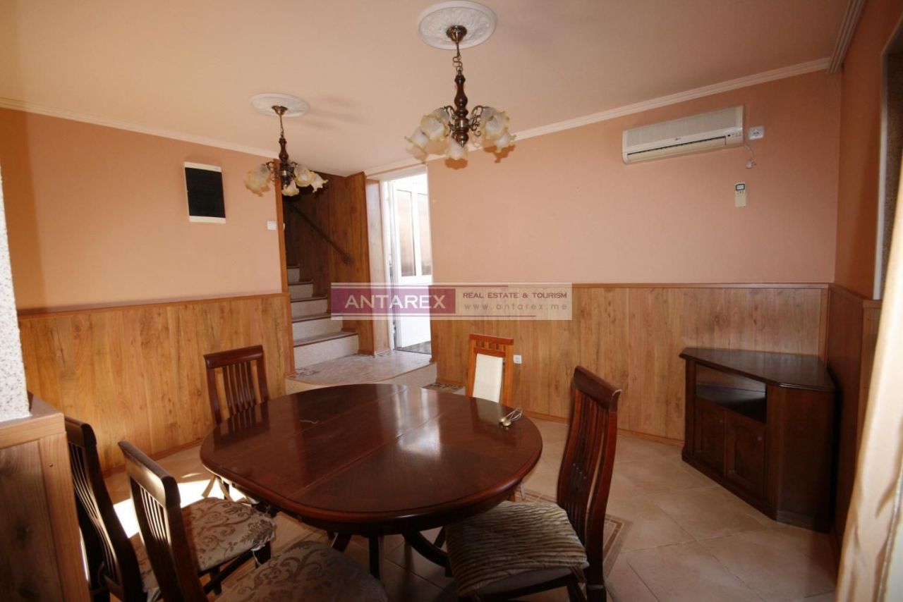 Вилла в Тивате, Черногория, 120 м² - фото 2