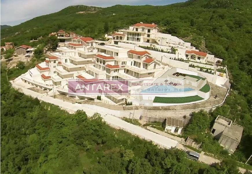 Апартаменты в Херцег-Нови, Черногория, 164.4 м² - фото 2