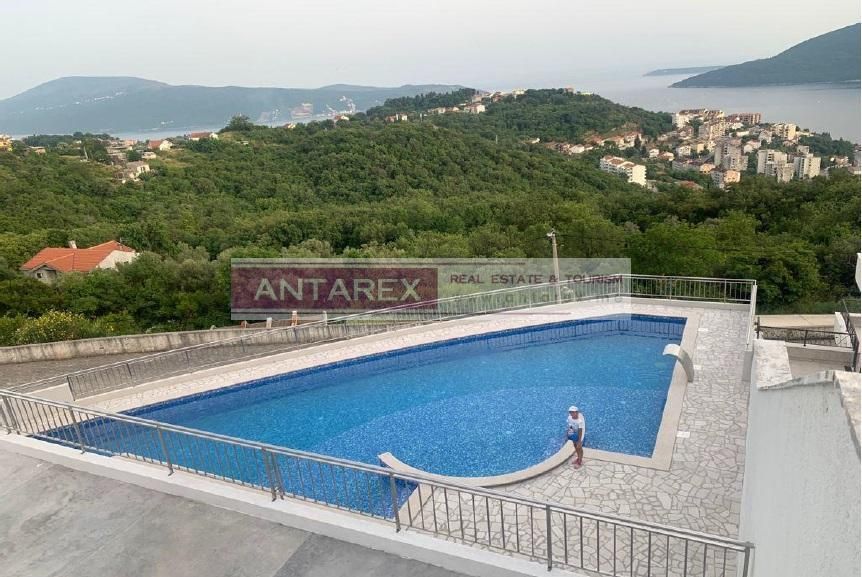 Апартаменты в Херцег-Нови, Черногория, 148.3 м² - фото 2