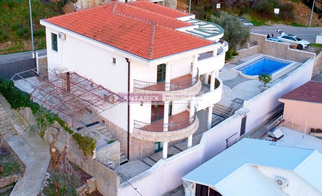 Вилла в Петроваце, Черногория, 425 м² - фото 2