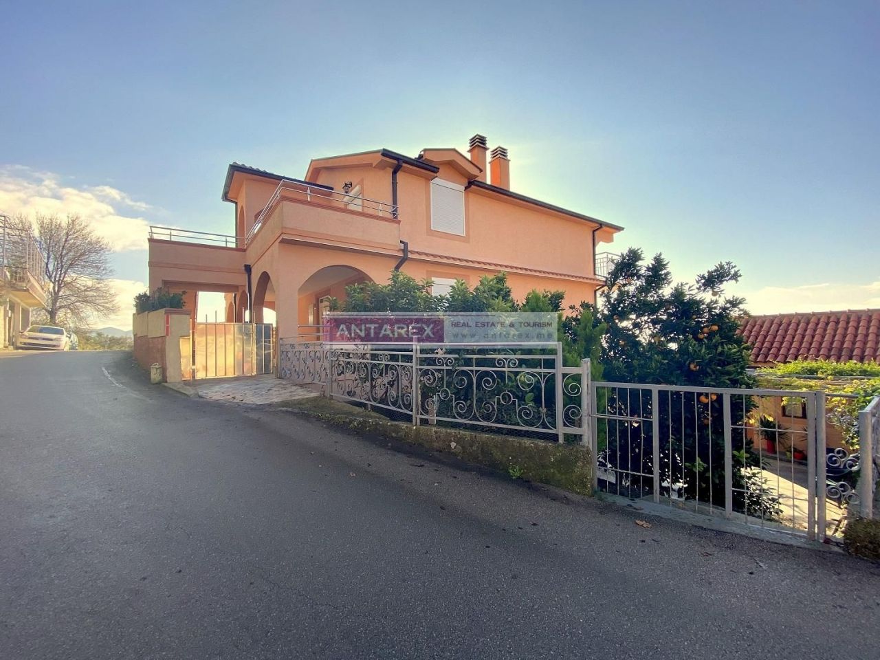 Вилла в Херцег-Нови, Черногория, 258 м² - фото 2