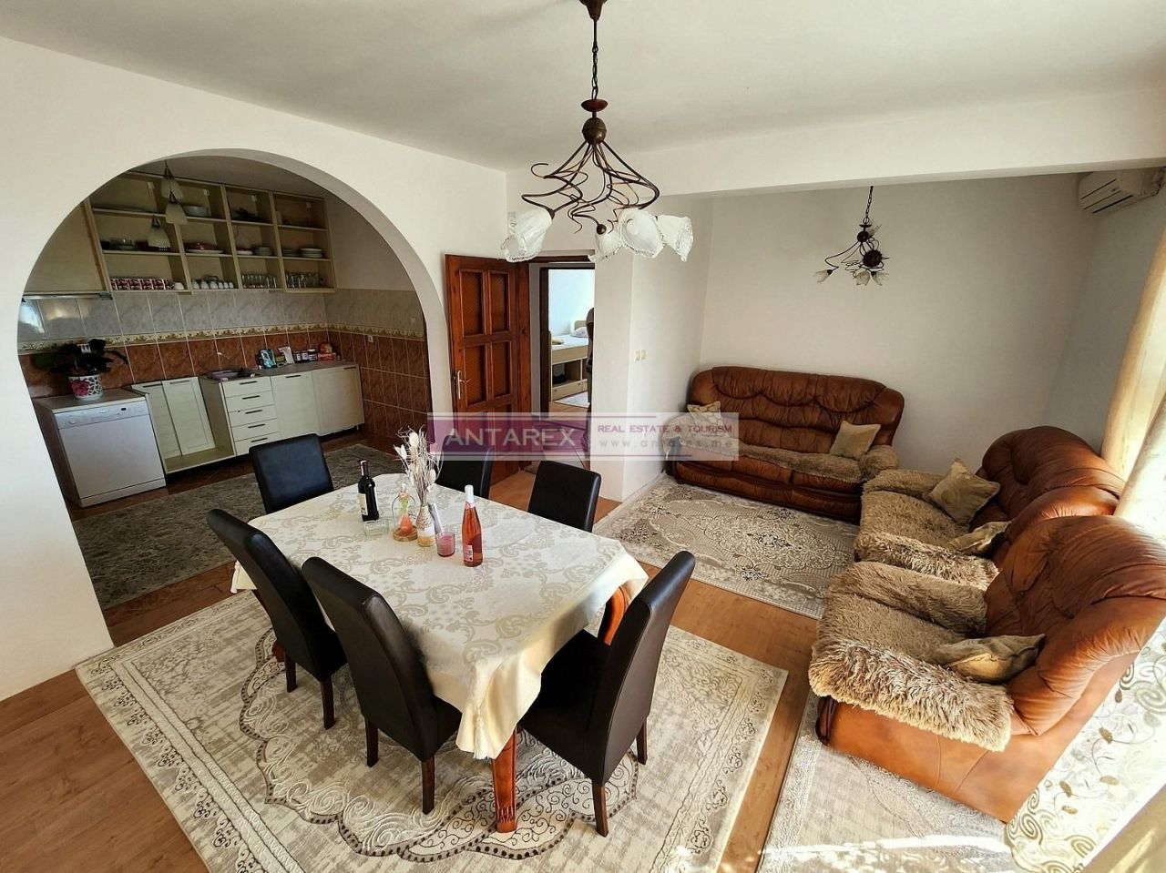 Вилла в Херцег-Нови, Черногория, 230 м² - фото 2