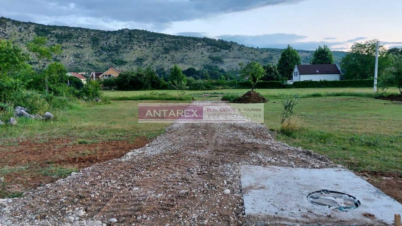 Земля в Подгорице, Черногория, 1 200 м² - фото 2