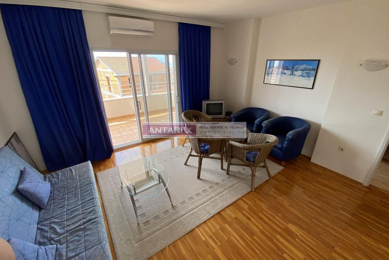 Апартаменты в Херцег-Нови, Черногория, 160 м² - фото 2