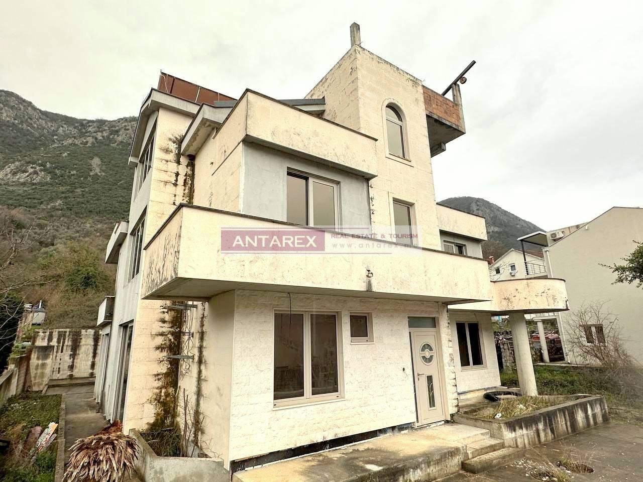 Вилла в Прчани, Черногория, 516 м² - фото 2