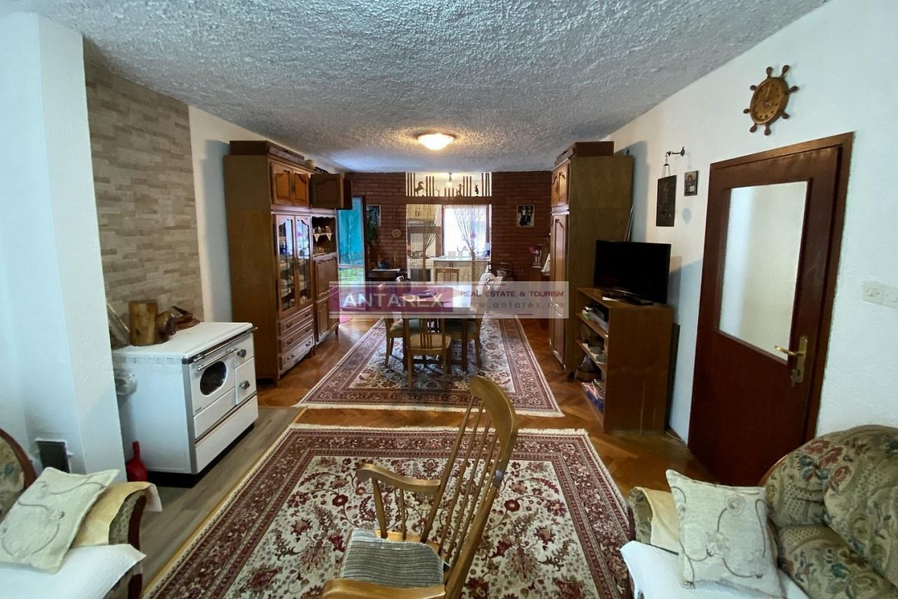 Вилла в Херцег-Нови, Черногория, 327 м² - фото 2