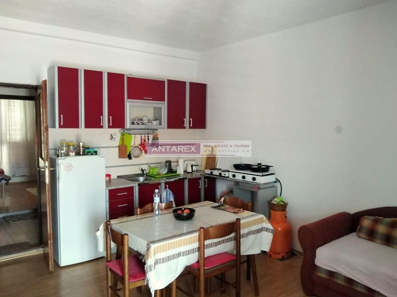 Вилла в Херцег-Нови, Черногория, 150 м² - фото 2