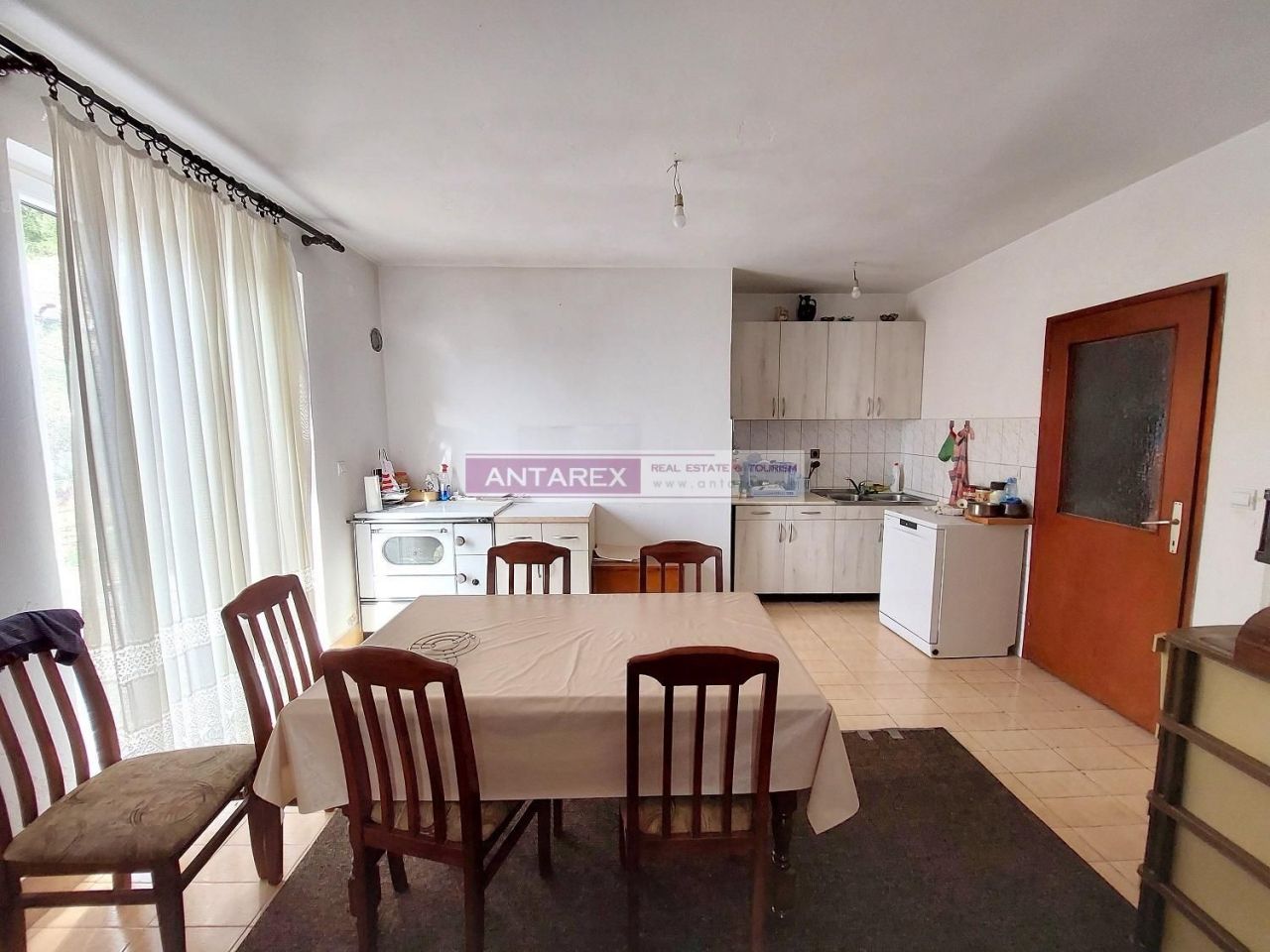 Вилла в Херцег-Нови, Черногория, 184 м² - фото 2