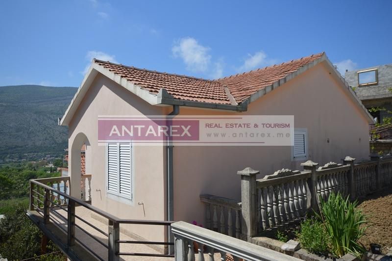 Вилла в Игало, Черногория, 200 м² - фото 3