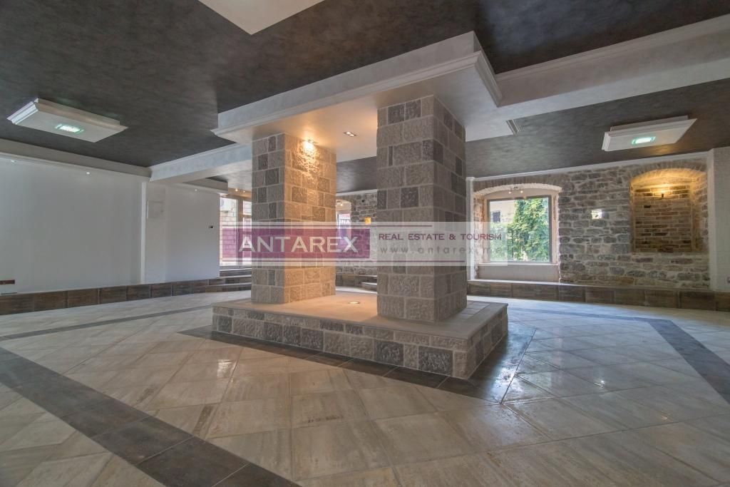 Коммерческая недвижимость в Херцег-Нови, Черногория, 102 м² - фото 3