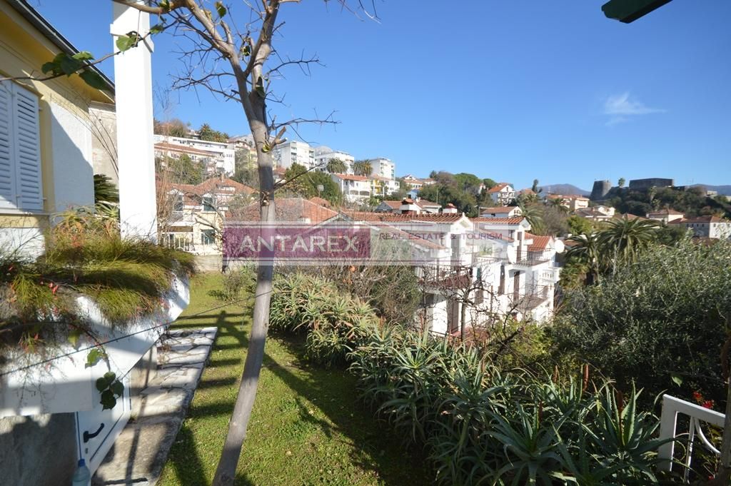 Вилла в Херцег-Нови, Черногория, 90 м² - фото 3