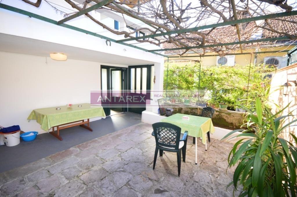 Вилла в Херцег-Нови, Черногория, 100 м² - фото 3