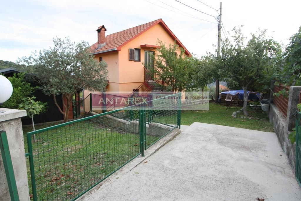 Вилла в Игало, Черногория, 98 м² - фото 3