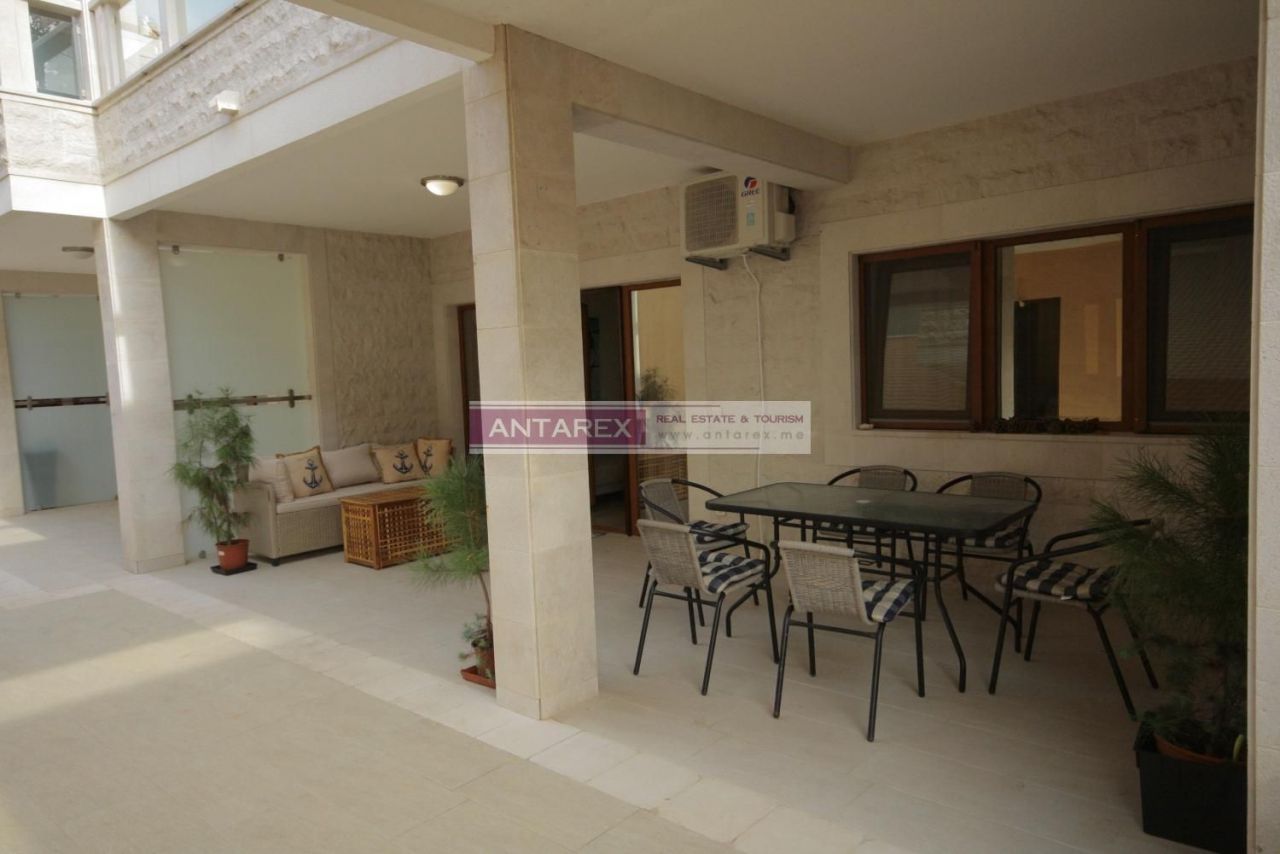 Апартаменты в Тивате, Черногория, 95 м² - фото 3