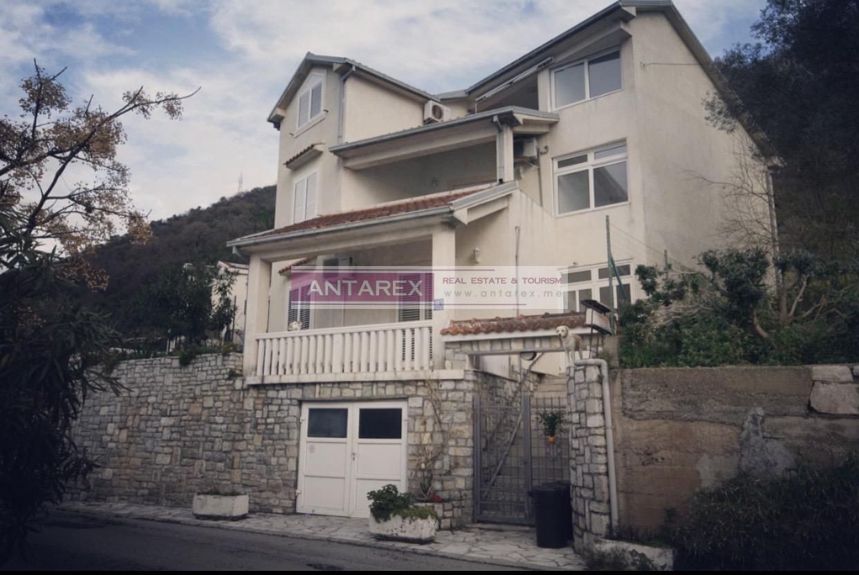 Вилла в Лепетани, Черногория, 257 м² - фото 3