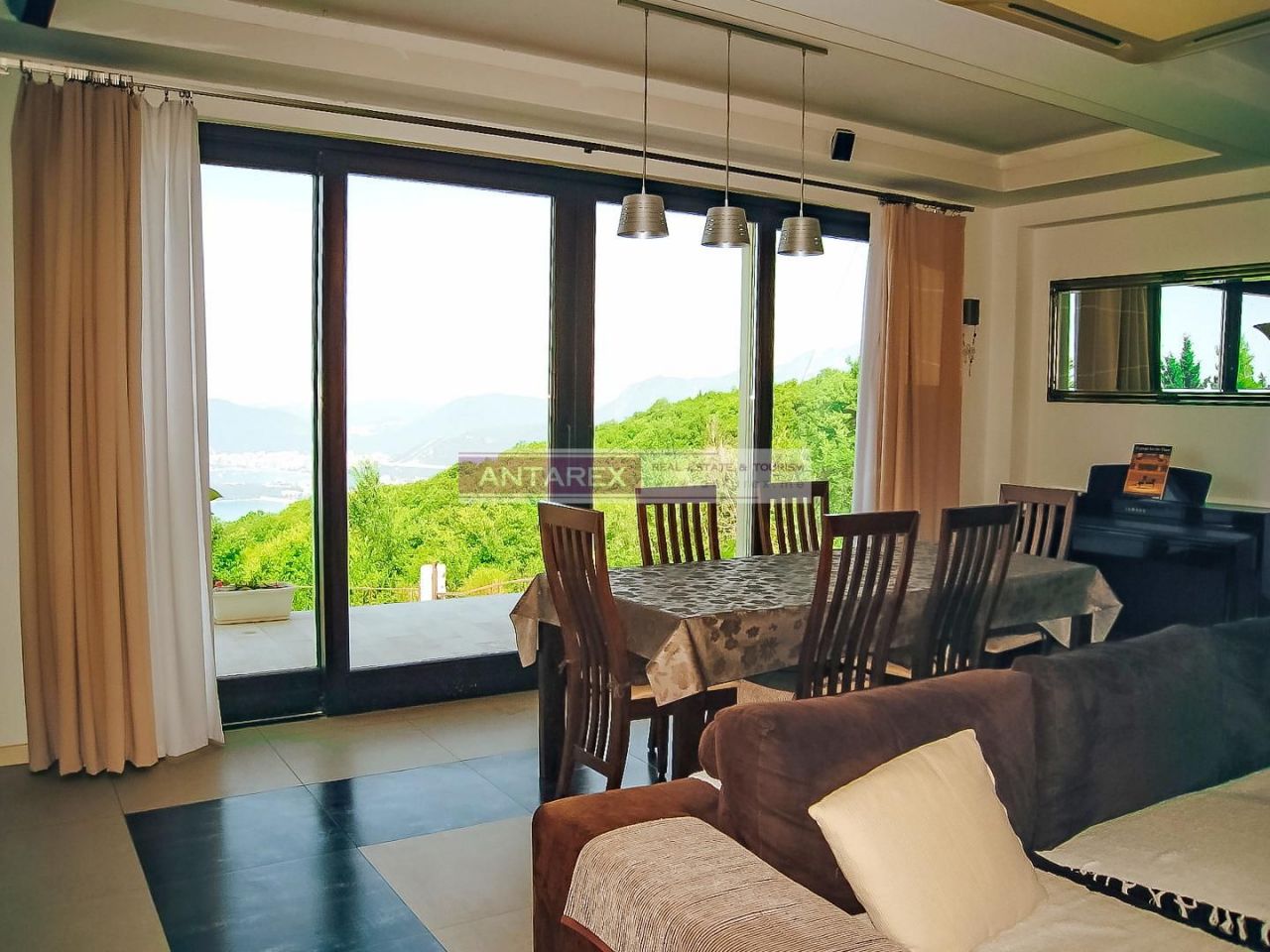 Вилла в Святом Стефане, Черногория, 392 м² - фото 3