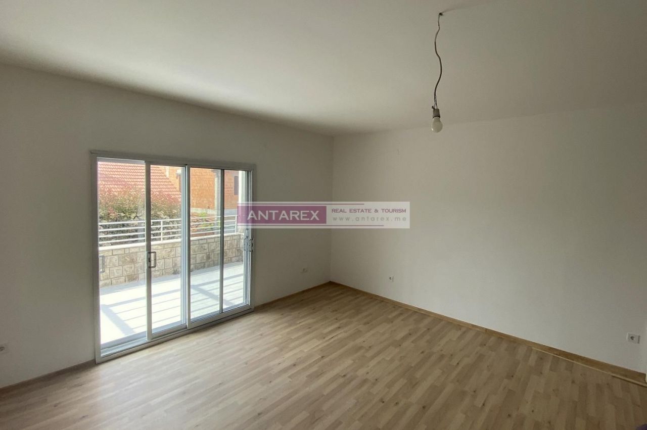 Апартаменты в Херцег-Нови, Черногория, 115 м² - фото 3