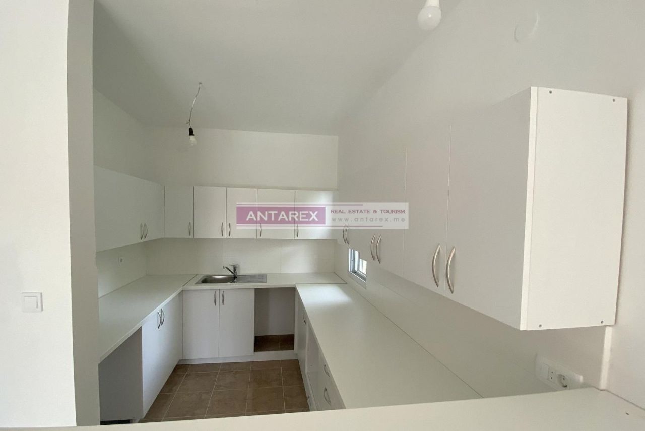 Апартаменты в Херцег-Нови, Черногория, 125 м² - фото 3