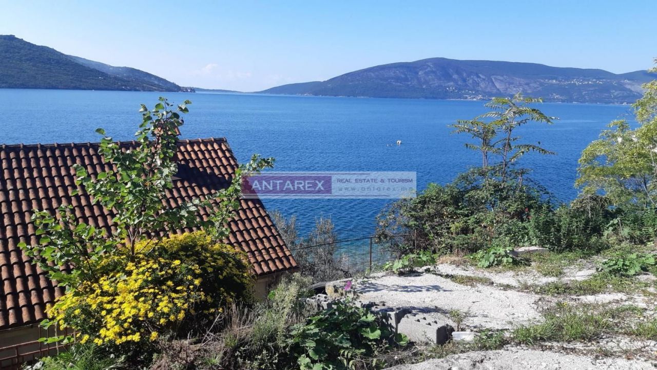 Вилла в Кумборе, Черногория, 161 м² - фото 3