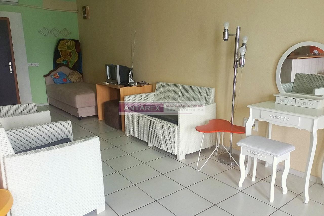 Коммерческая недвижимость в Крашичах, Черногория, 347 м² - фото 3