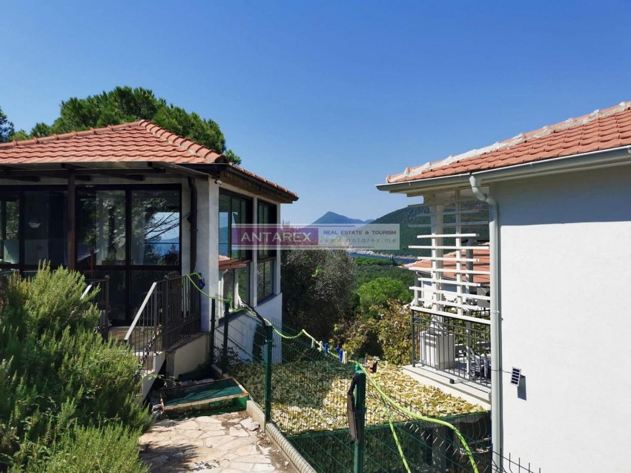 Земля в Мириште, Черногория, 550 м² - фото 3