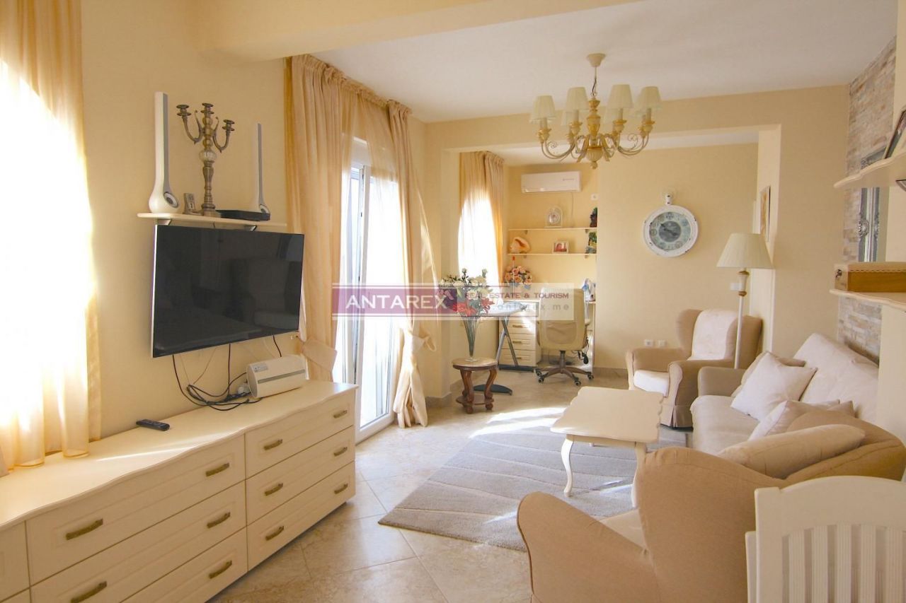 Апартаменты в Добра Воде, Черногория, 164 м² - фото 3