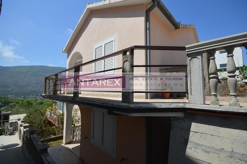 Вилла в Игало, Черногория, 200 м² - фото 4